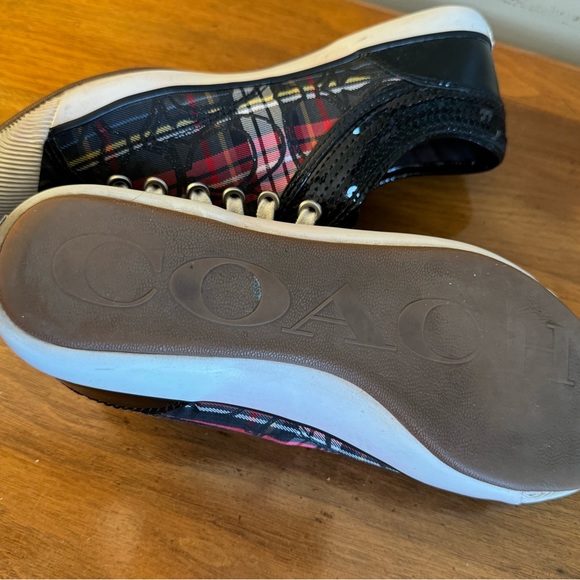 Coach Zorra Runners in hardly worn shape size 9 - Picture 6 of 6